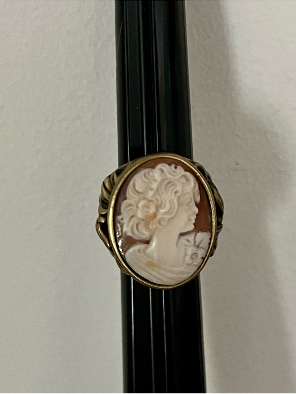 Vintage Hand Carved Genuine Stone Cameo Portrait Ring size 5.5